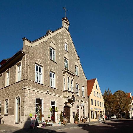 Weinstube Sinas Brettl Hotel Nördlingen Exterior foto
